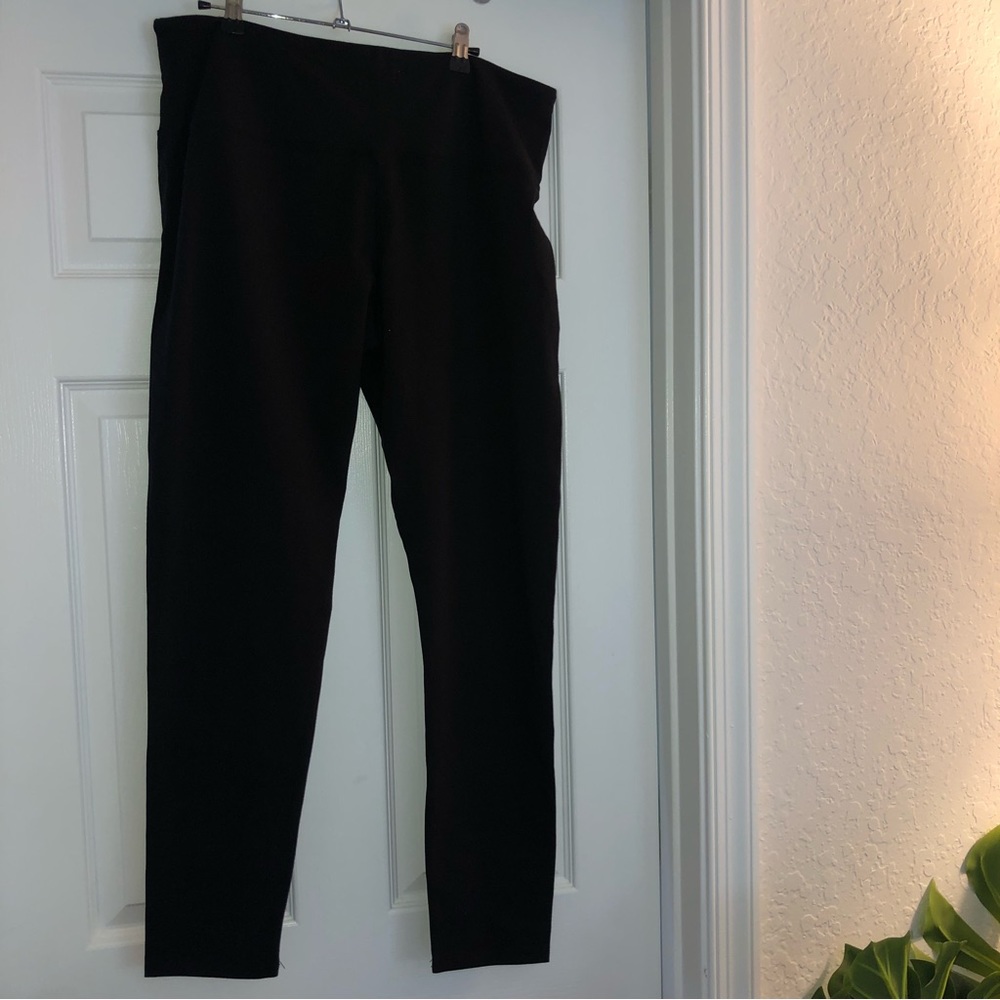 Basic black leggings